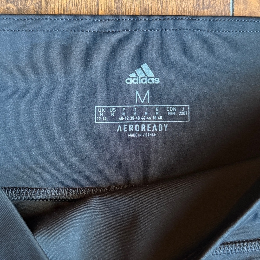 Adidas Aeroready Leggings size Medium (J15) - Picture 4 of 6